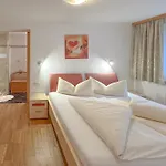 Loreen Apartman *
