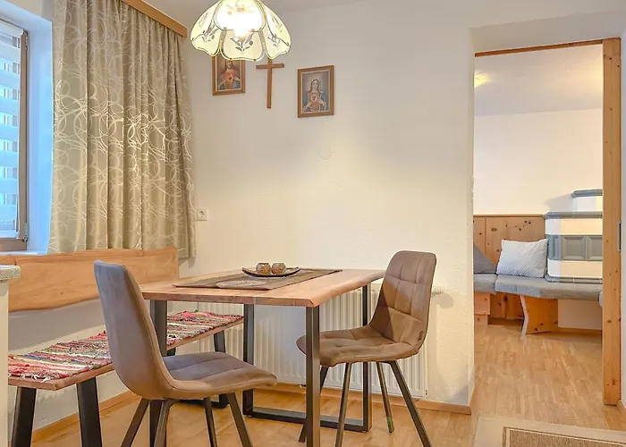 Loreen アパート ニーダートハイ