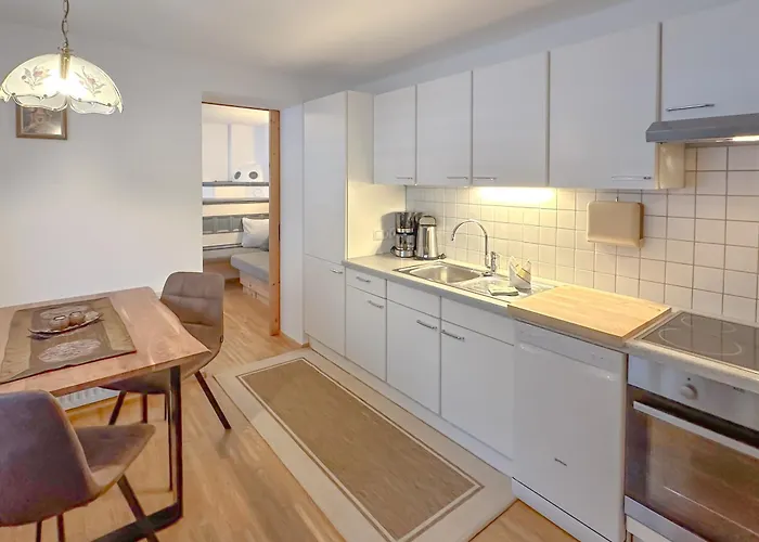 Daire Loreen Niederthai